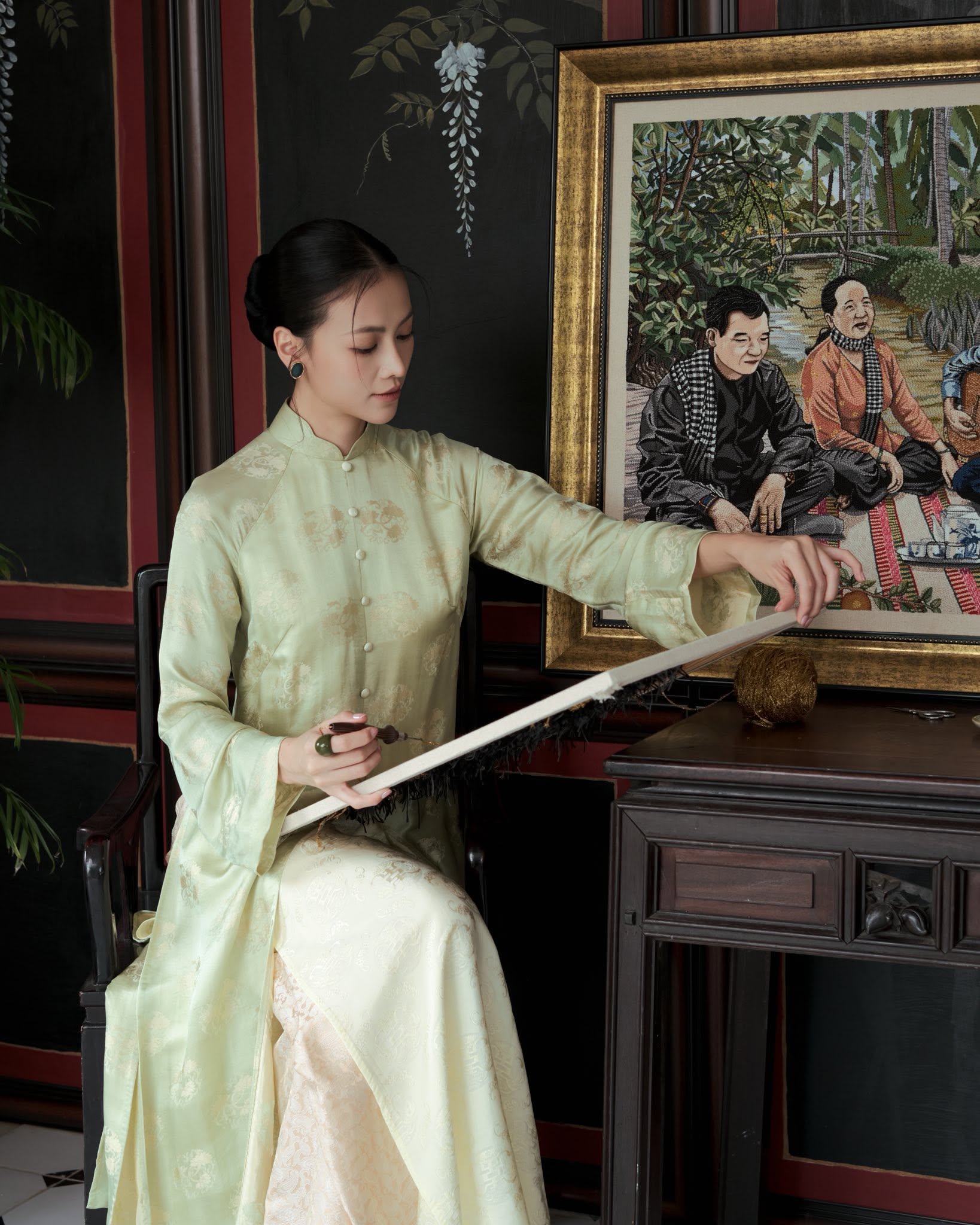 Phương Khánh ăn diện giản dị cũng đủ gây sốt 