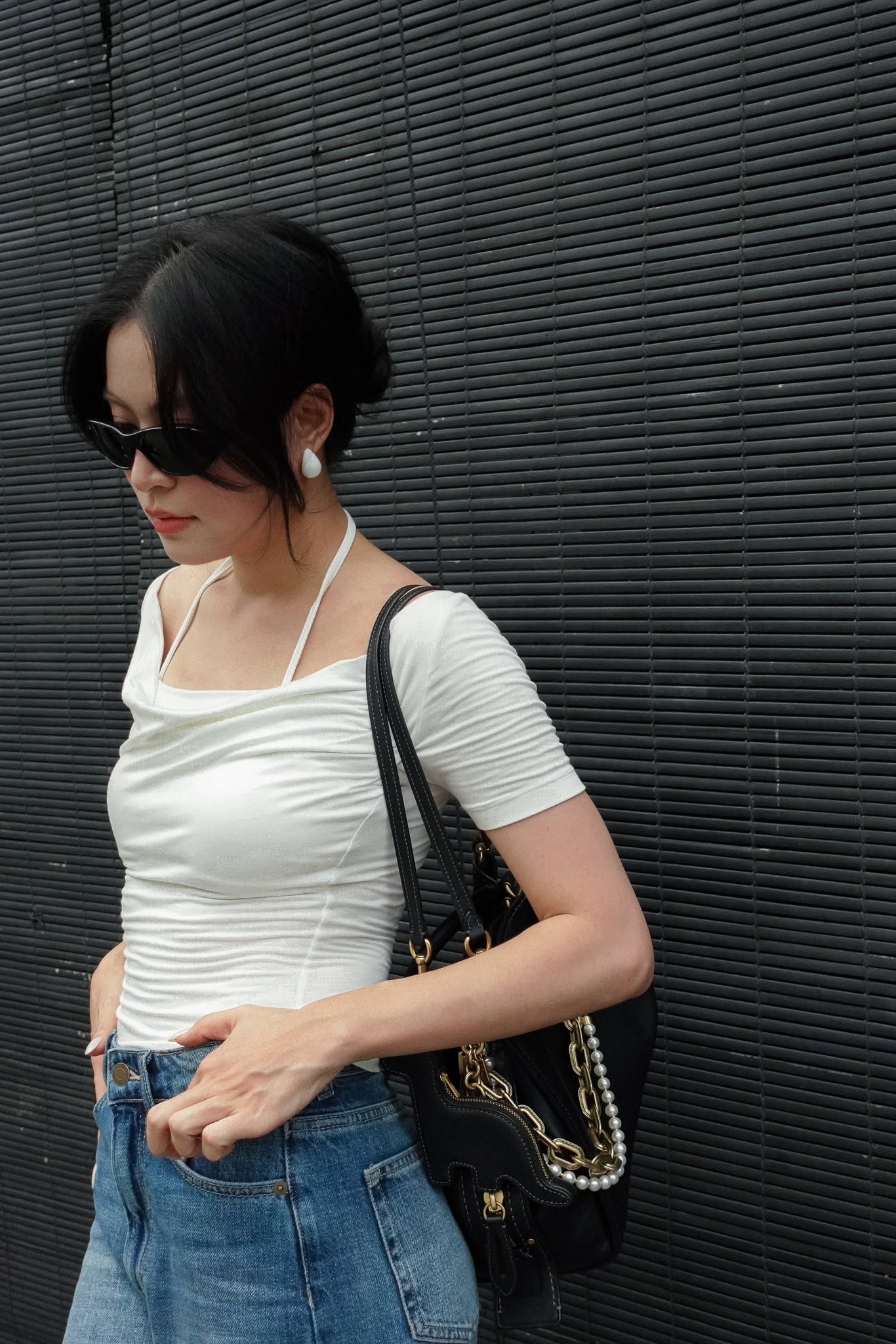 Nhiều netizen nhận xét nữ ca sĩ trông cá tính, trẻ trung hơn