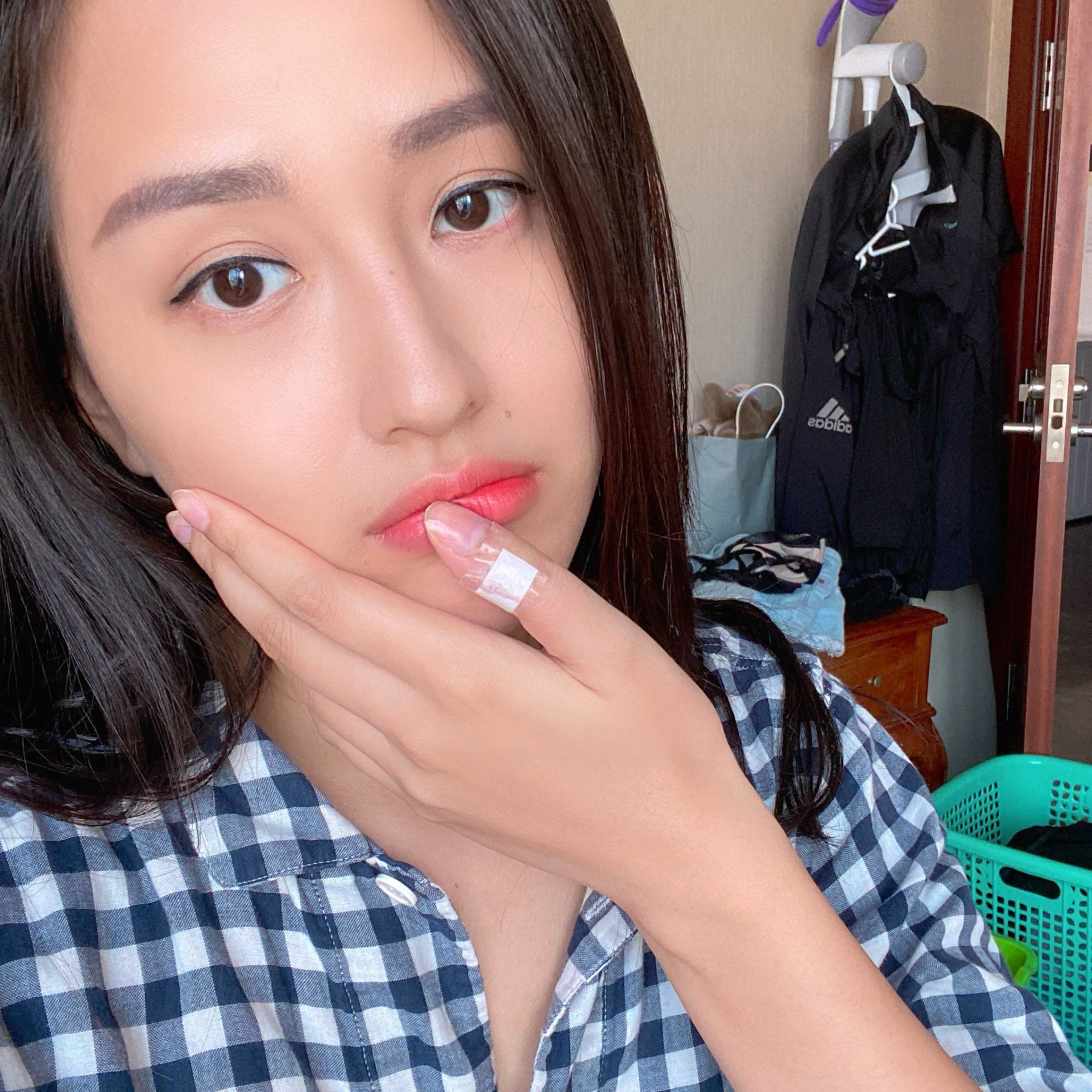 Gần đây, Mai Phương Thuý liên tục lộ hint sang Mỹ định cư
