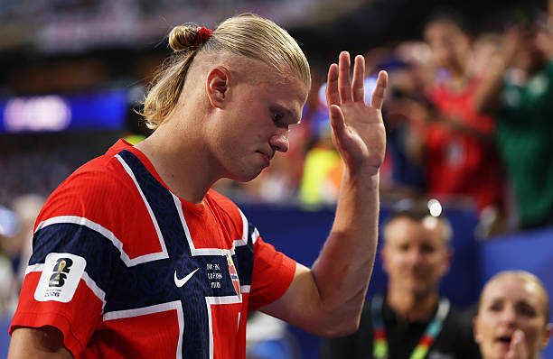 Haaland dừng bước ở tứ kết World Cup