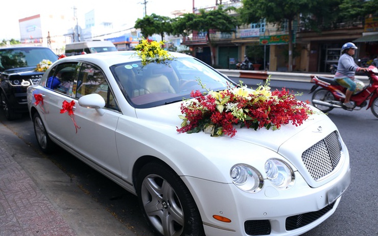 Á hậu Diễm Trang từng được chồng đi siêu xe 10 tỷ về Vĩnh Long hỏi cưới