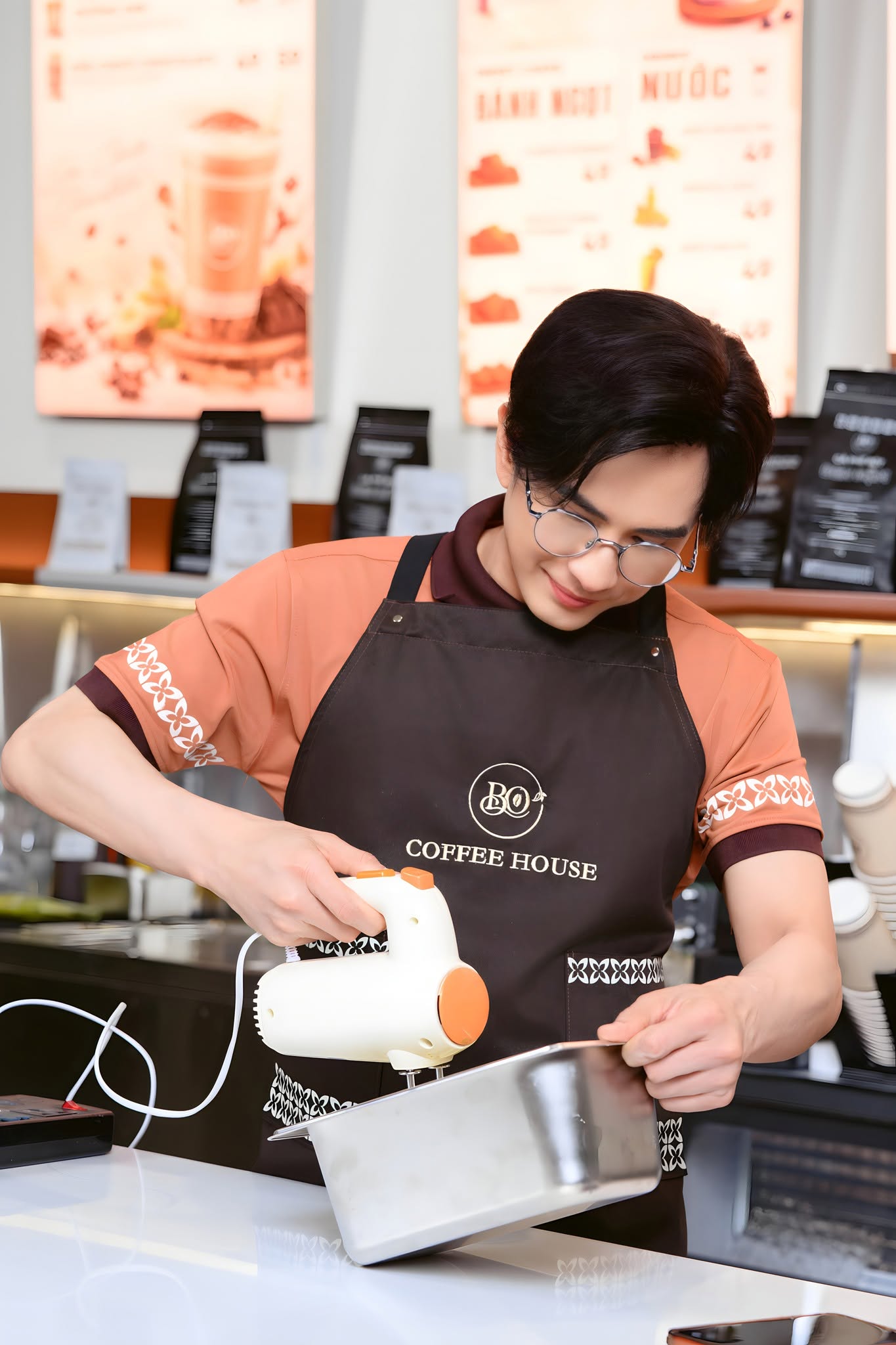 Đan Trường bên cạnh ca hát còn kinh doanh riêng