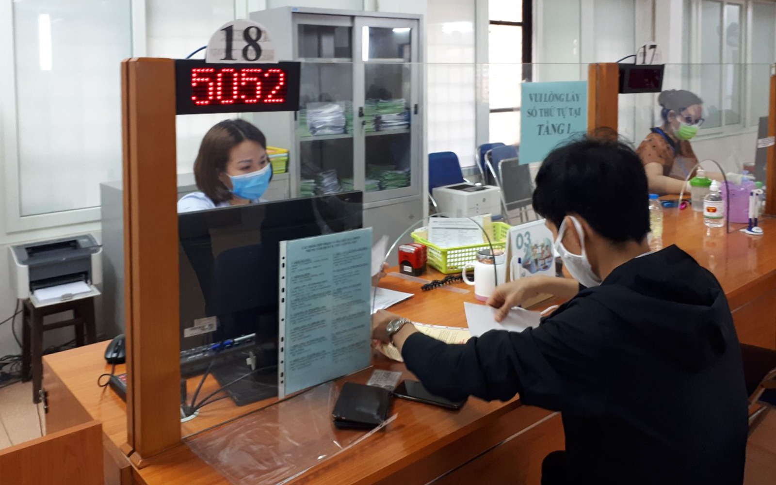 BHXH Việt Nam có cảnh báo quan trọng đến người dân trước tình trạng kẻ gian gọi điện mạo danh cán bộ hành chính nhắm đến mục tiêu là người cao tuổi
