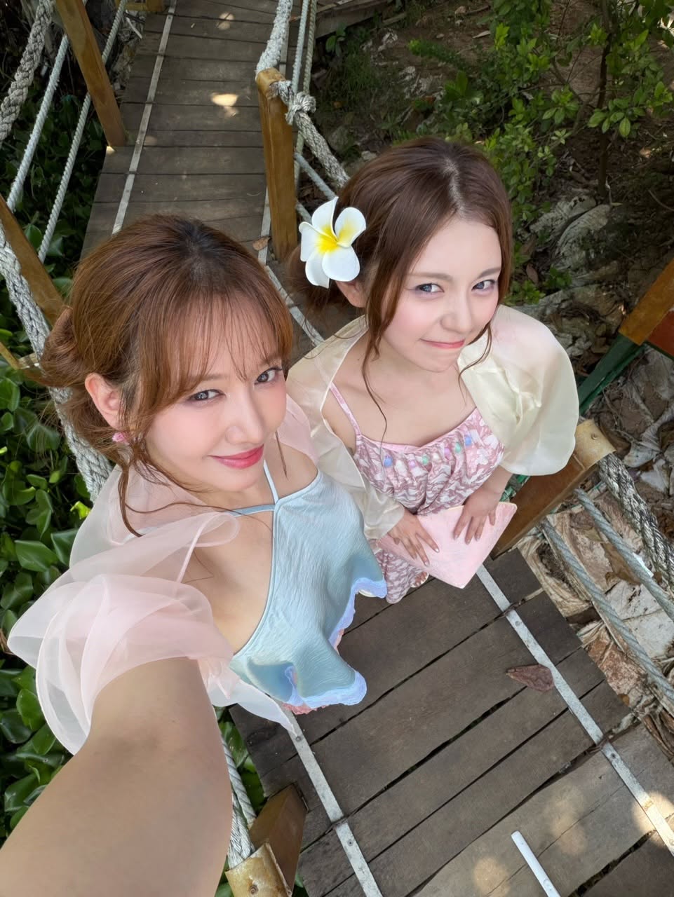 Hari Won cũng tỏ ra thích thú với chuyến đi khám phá vùng sông nước 
