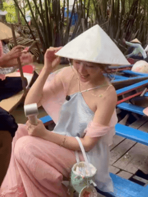 Nhan sắc thách thức camera thường của Hari Won khiến hơn 1 triệu người phải trầm trồ 