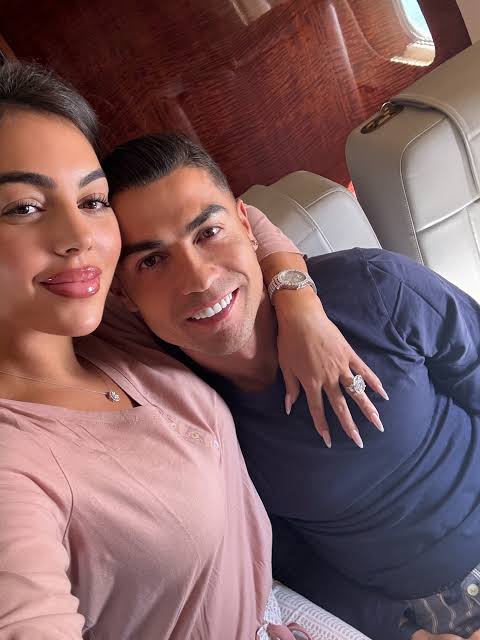 Sự đảm đang, khéo léo của Georgina chinh phục trái tim Ronaldo (Ảnh: IG)