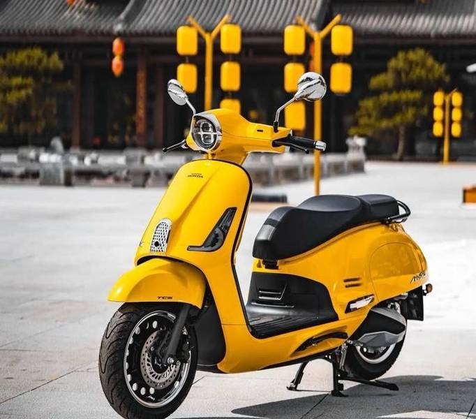 Honda ra mắt xe tay ga mang thiết kế cổ điển giống Vespa, bình xăng dung tích lớn 8,2 lít