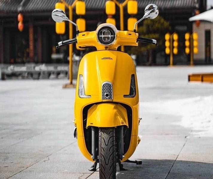 Honda ra mắt xe tay ga mang thiết kế cổ điển giống Vespa, bình xăng dung tích lớn 8,2 lít