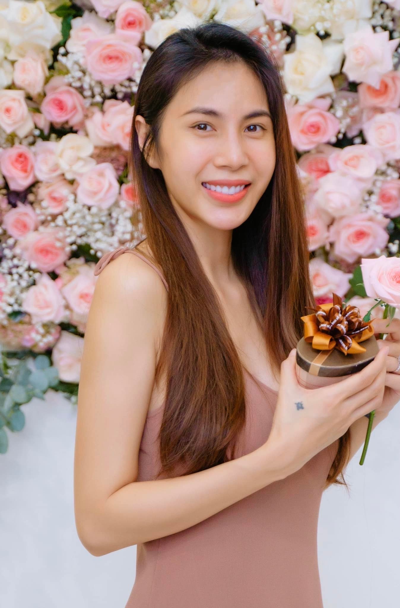 Thuỷ Tiên có tuổi thơ khốn khó, vất vả trước khi được thành công như hiện tại