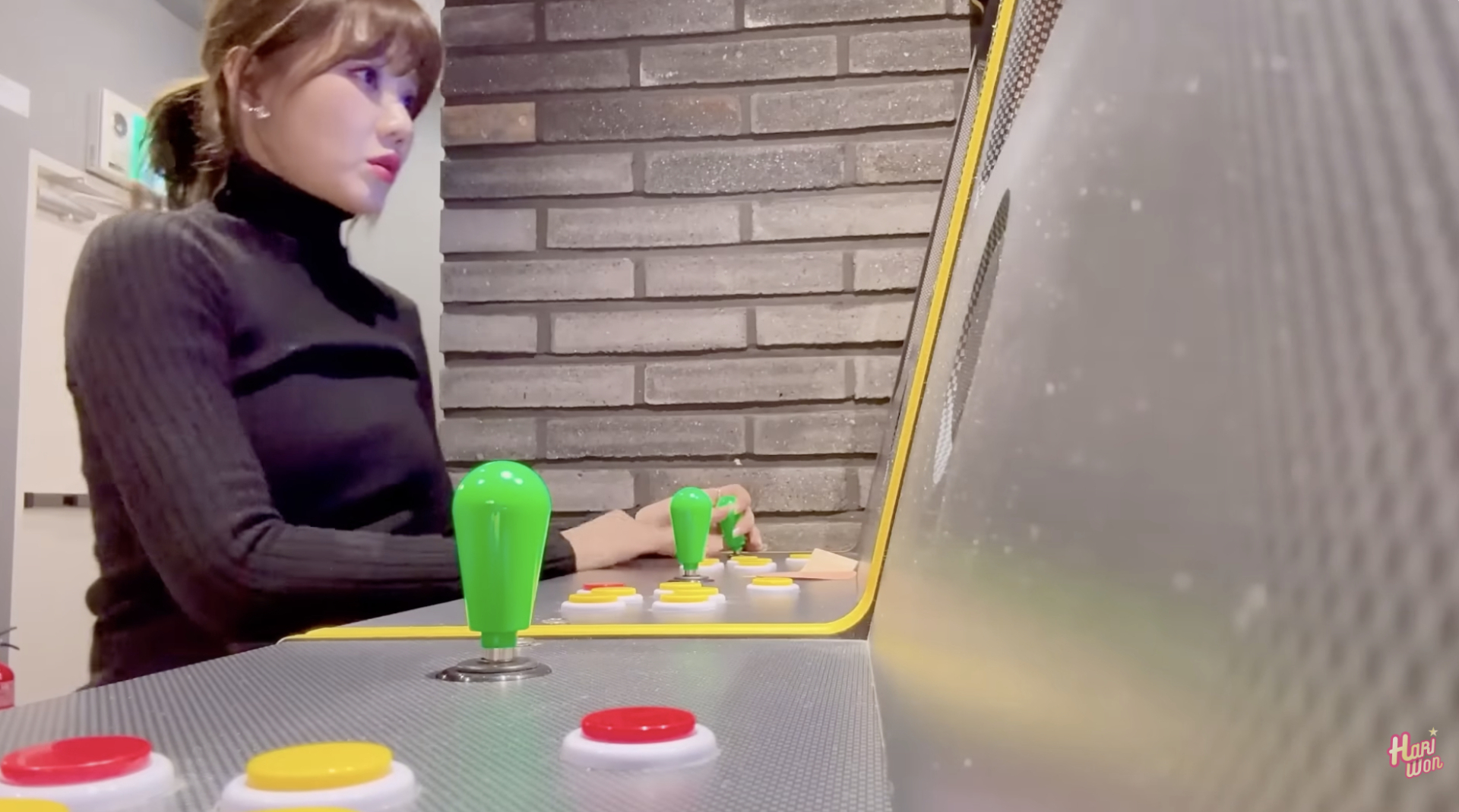 Bên trong toà nhà có khu chơi game, giải trí cho cư dân