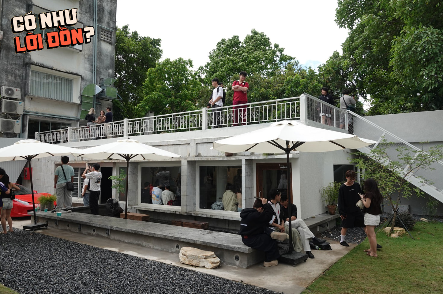 Quán cà phê của Văn Mai Hương ở Thảo Điền: Sân đỗ toàn siêu xe, MCK cũng yêu thích, đông đến mức phải đóng cửa để sắp xếp lại