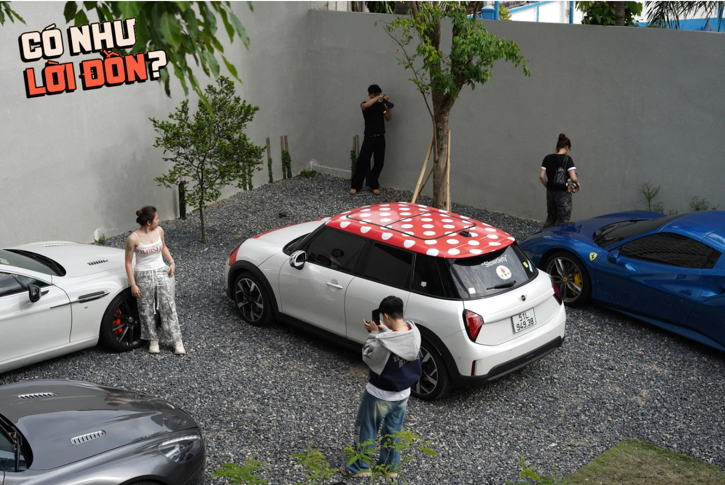 Quán cà phê của Văn Mai Hương ở Thảo Điền: Sân đỗ toàn siêu xe, MCK cũng yêu thích, đông đến mức phải đóng cửa để sắp xếp lại