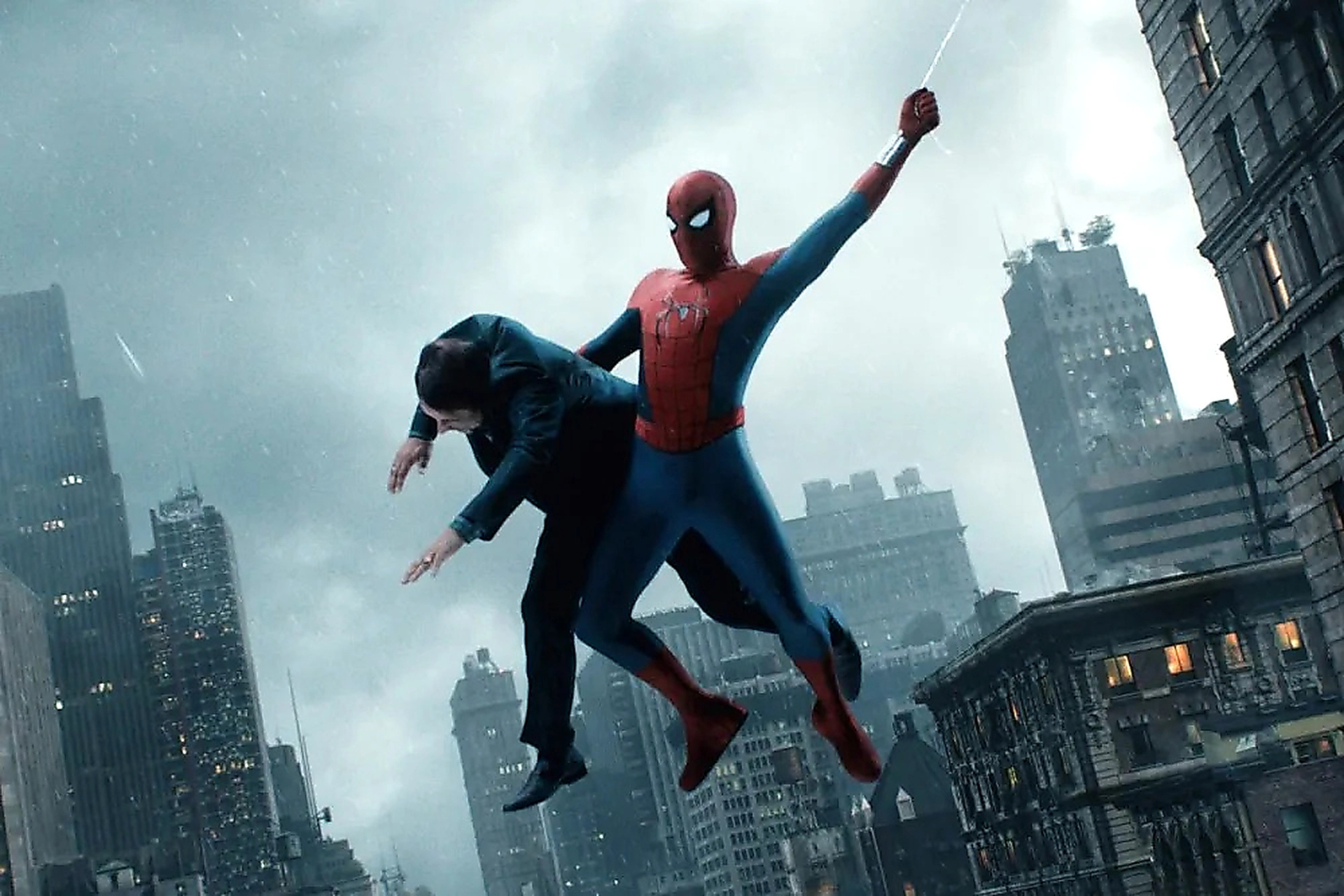Tom Holland đang