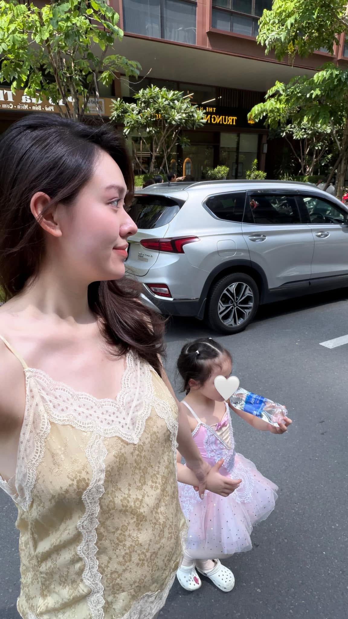 Con gái Tường San nay đã hơn 5 tuổi, cô vẫn giữ kín dung mạo bé