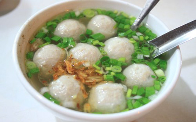 Song Luân ráo riết tìm kiếm một người phụ nữ