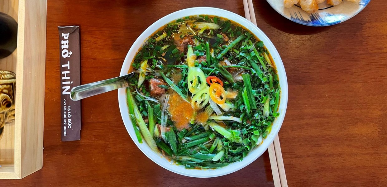 Phở Gánh Hàng Chiếu