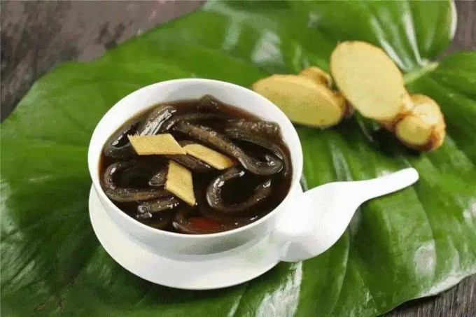 Vì sao gọi là chè phân gà?