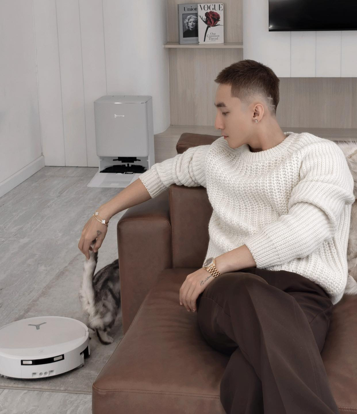 Hình ảnh căn nhà dịp Tết và thú cưng mới robot hút bụi ECOVACS mang đến kỷ lục doanh số (Ảnh: ECOVACS)