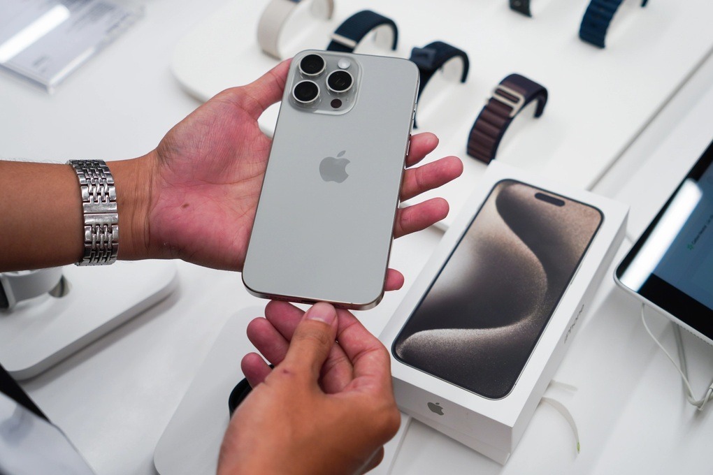 3 chiếc iPhone đang giảm giá
