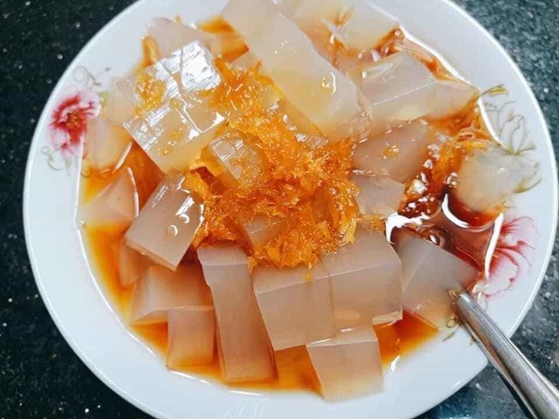 Hòn đảo có hồ nước ngọt nằm ngay trên miệng núi lửa, cách đất liền chỉ 30km rất đáng để ghé một lần dịp 2/9