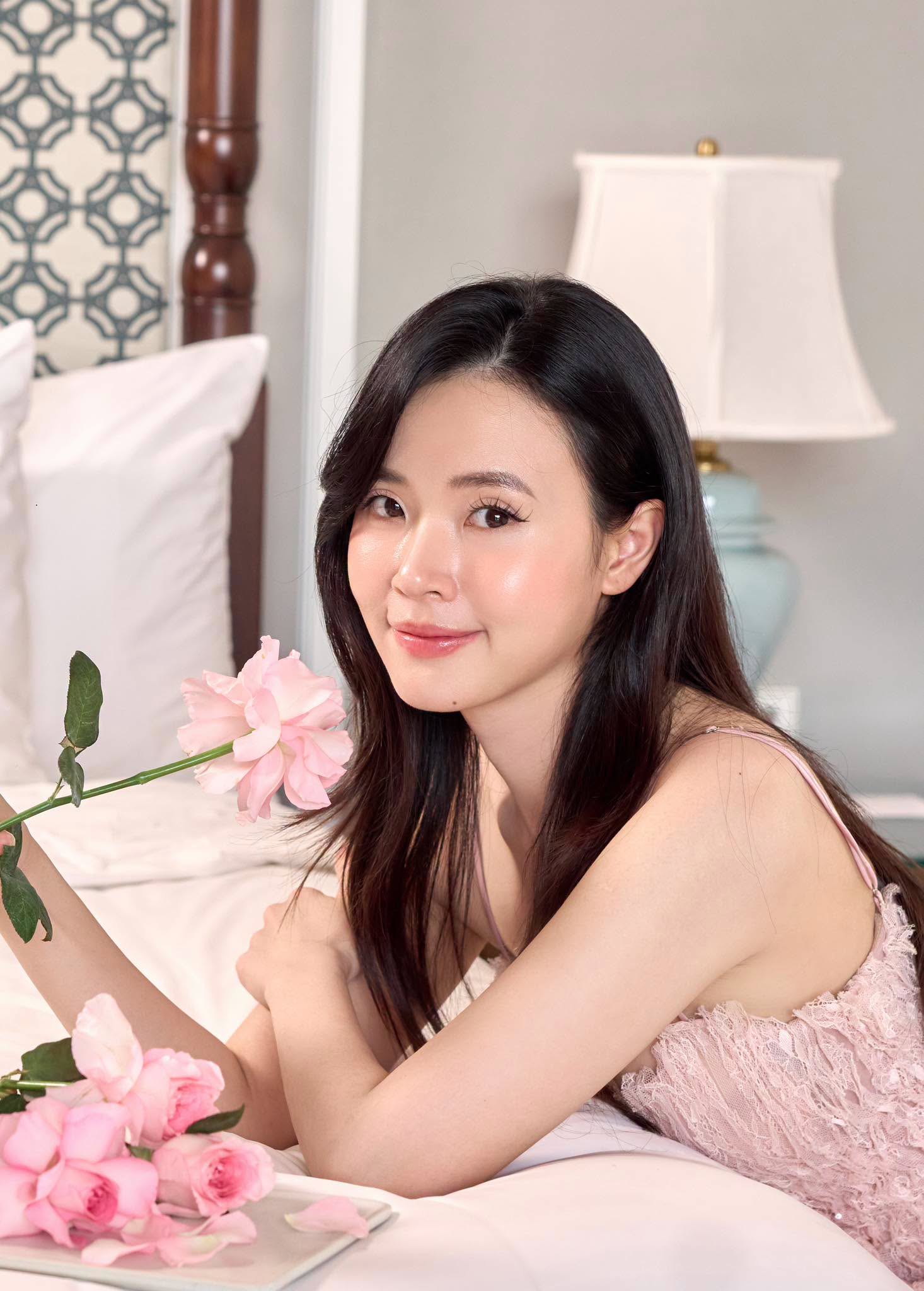 Midu cho biết thời điểm 34 năm trước, gia đình không khá giả như những gì cư dân mạng suy đoán
