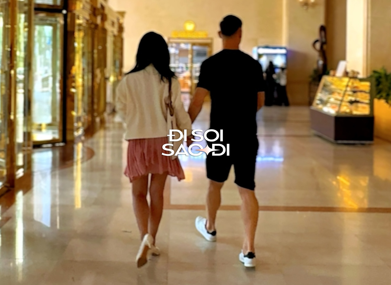 Cả hai thoải mái thể hiện tình cảm