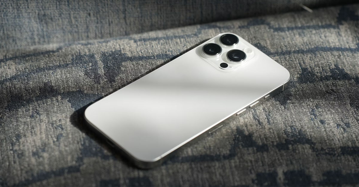 Nhiều mẫu iPhone cũ giảm giá kỷ lục, có mẫu chỉ còn hơn 5 triệu đồng