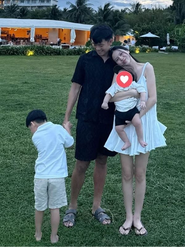 Thành Chung đưa vợ đẹp đi du lịch