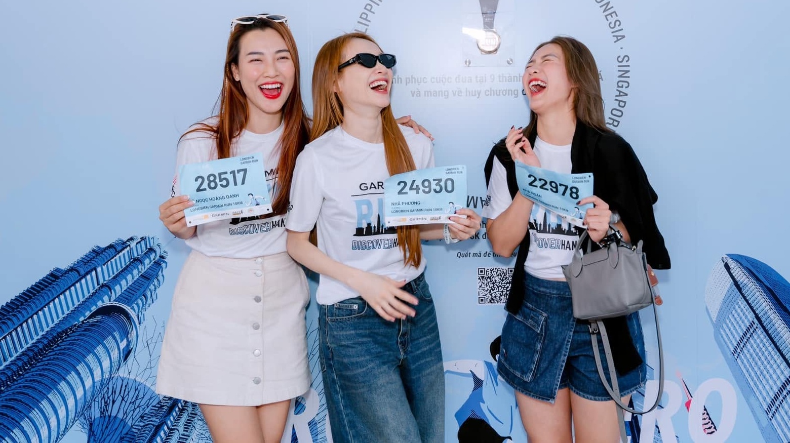 Khả Ngân và Nhã Phương tham gia nhiều buổi đi chạy bộ cùng nhau