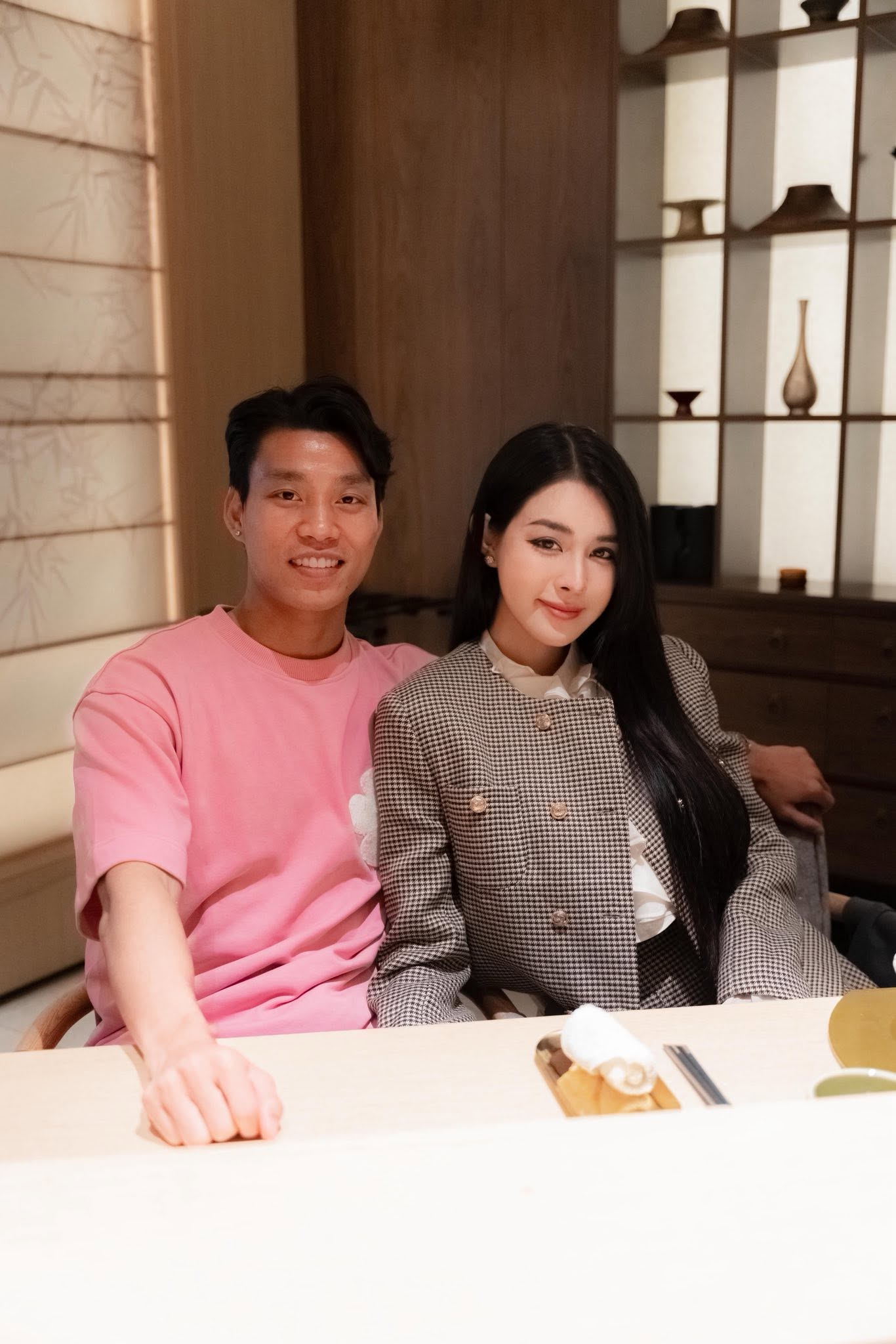 Văn Thanh đưa hết tiền lương cho vợ giữ (Ảnh: FBNV)