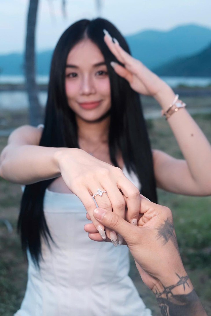 Đạt G cầu hôn Cindy Lư vào tháng 5 năm ngoái
