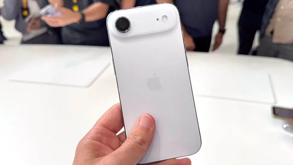 Giá iPhone 17 Pro Max giảm mạnh