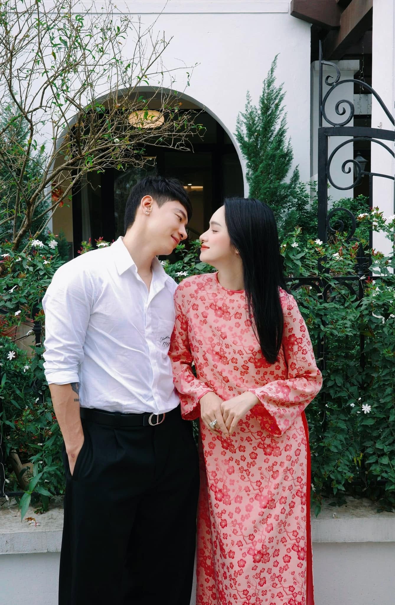 Trước đây, Phú Cường và Hương Giang luôn rất thoải mái công khai tình cảm