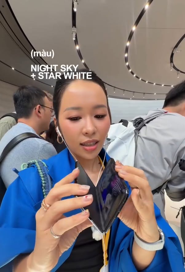 Nữ beauty blogger cho biết sẽ dành thời gian để làm quen với mẫu iPhone gập này