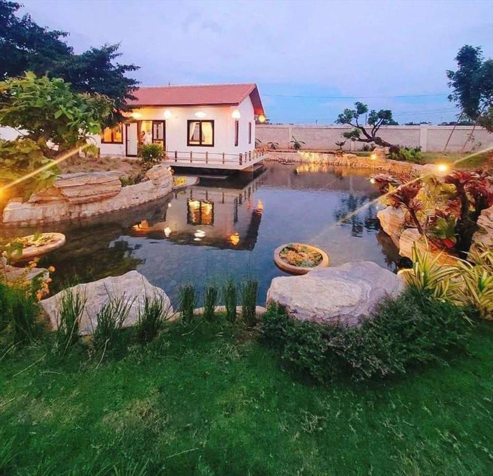 Cô còn có biệt phủ rộng lớn tại Đồng Nai