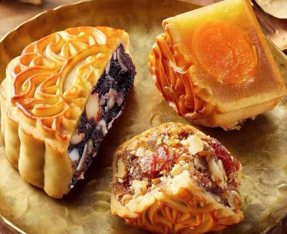 Bánh trung thu ngon nhưng không phải muốn ăn bao nhiêu cũng được (Ảnh minh họa: Pinterest)