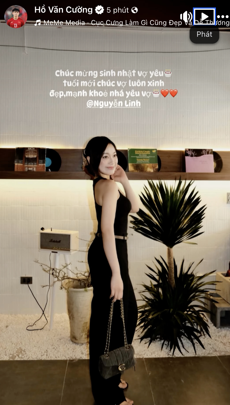 Hồ Văn Cường hiếm hoi công khai ảnh vợ lên mạng xã hội (Ảnh: FBNV)