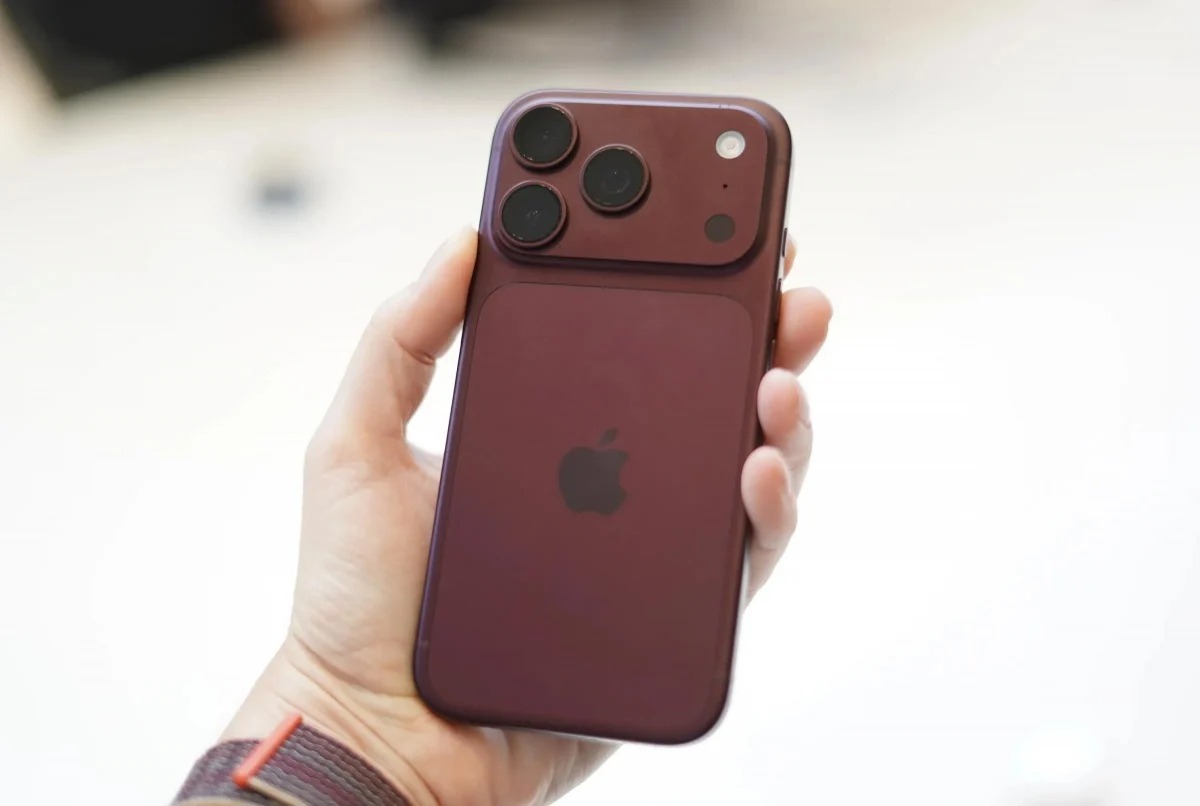 Với đa số người dùng, phiên bản 256GB là đủ sử dụng và cần thiết nâng cấp bộ nhớ khi có nhu cầu sử dụng nhiều