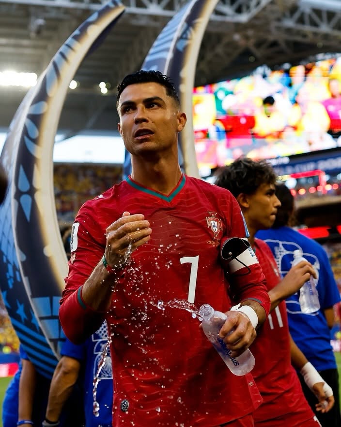 Vẫn chưa có án phạt chính thức cho Ronaldo (Ảnh: FBNV)