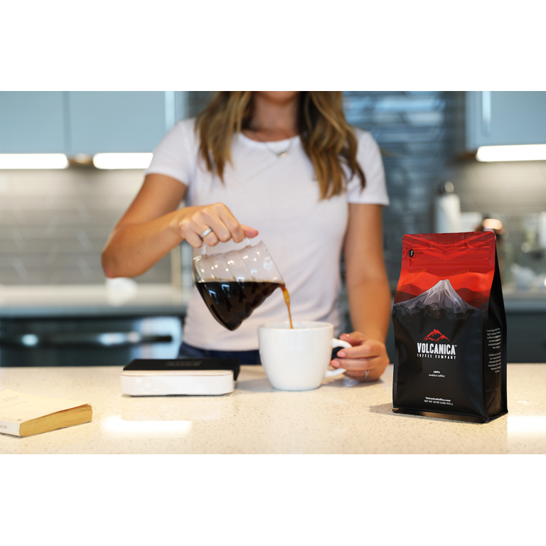 Từng bị chê là cà phê giả nay Starbucks và loạt thương hiệu thi nhau bán, vì sao người Việt bắt đầu uống decaf?