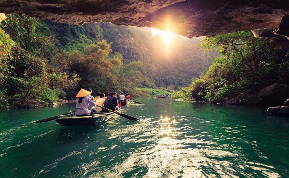 Vì sao du khách dặn nhau đừng nên đi chuyến đò cuối ở Tràng An?