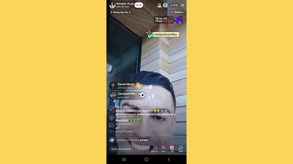 Kẻ giả mạo lấy các đoạn livestream của Ronaldo trên Instagram rồi phát lại trên livestream TikTok để kêu gọi fan tặng quà