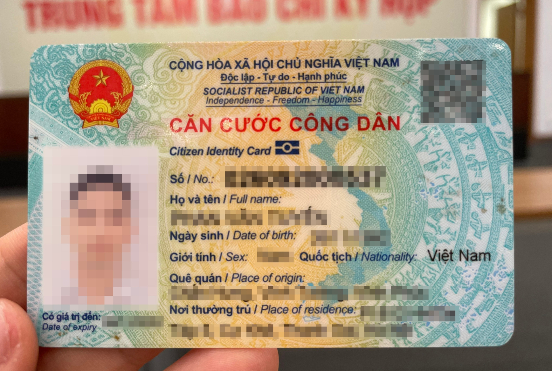 Người dân có thể cấp đổi, cấp lại thẻ Căn cước/CCCD được miễn giảm lệ phí ngay trên VNeID