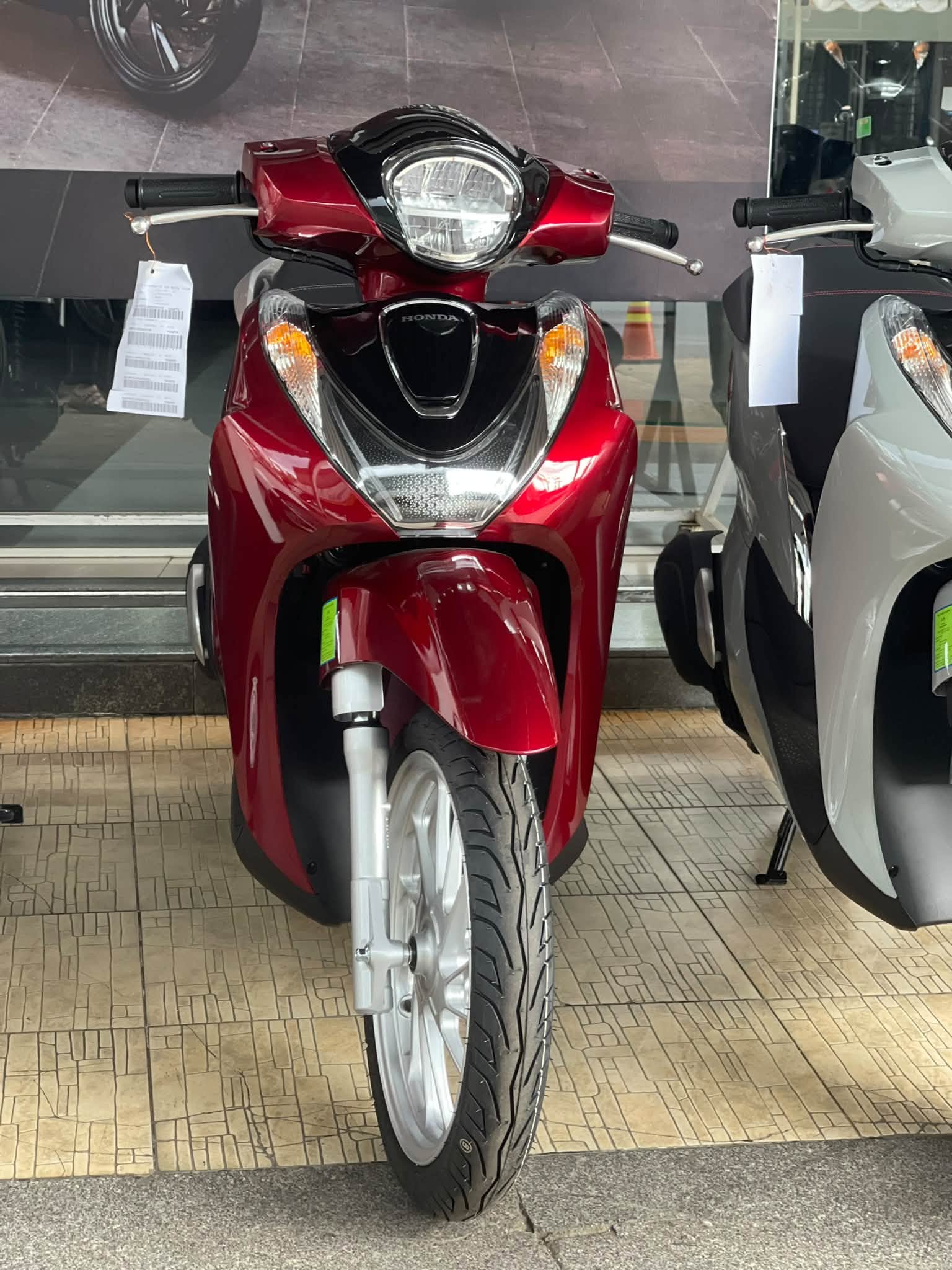 Bảng giá xe máy Honda SH mode 2027 mới nhất tháng 10/2026