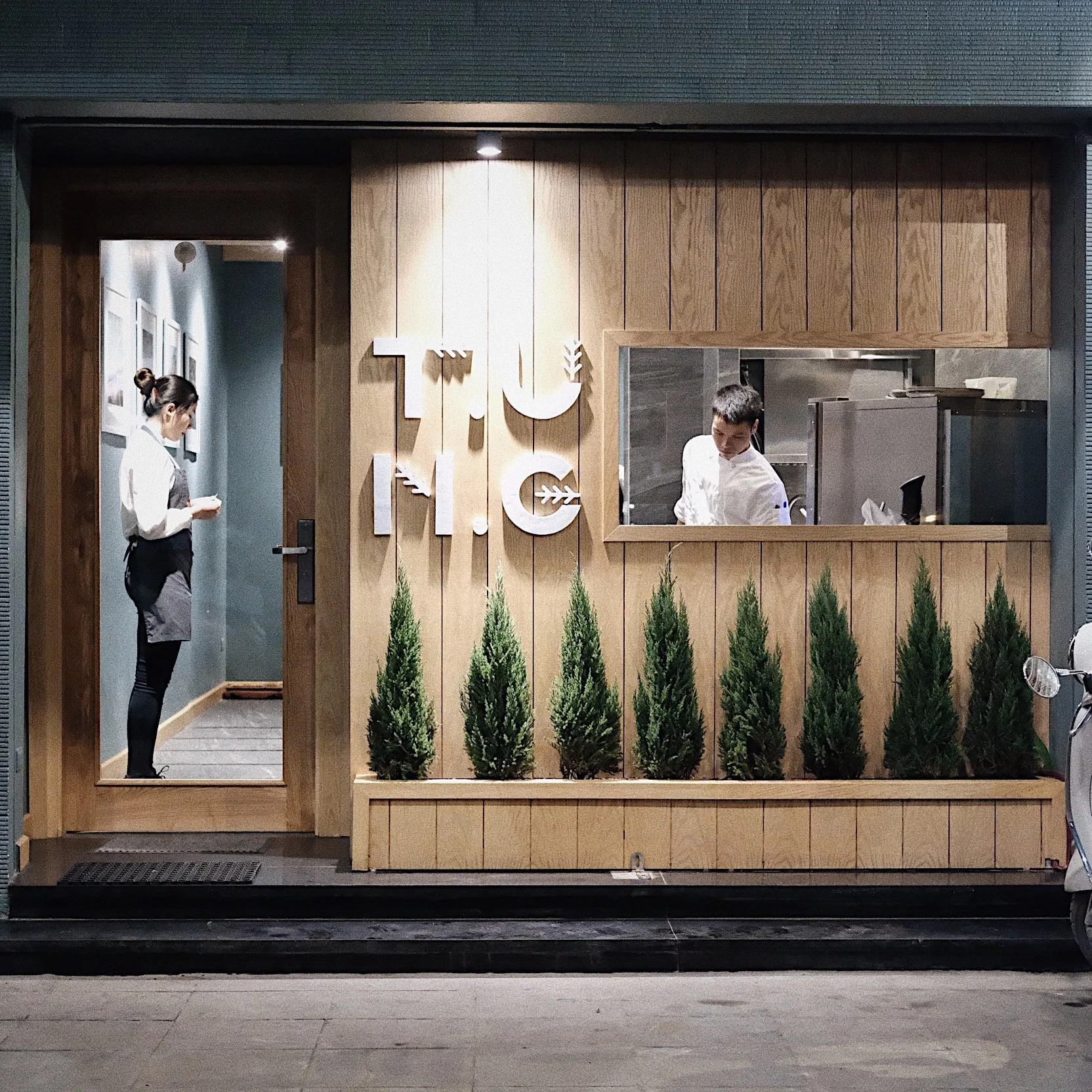 Chúng ta bỏ lỡ 2 thế hệ đầu tiên rồi, nhưng muộn còn hơn không: Thế hệ nhà hàng thứ 3 của Việt Nam đã đến!