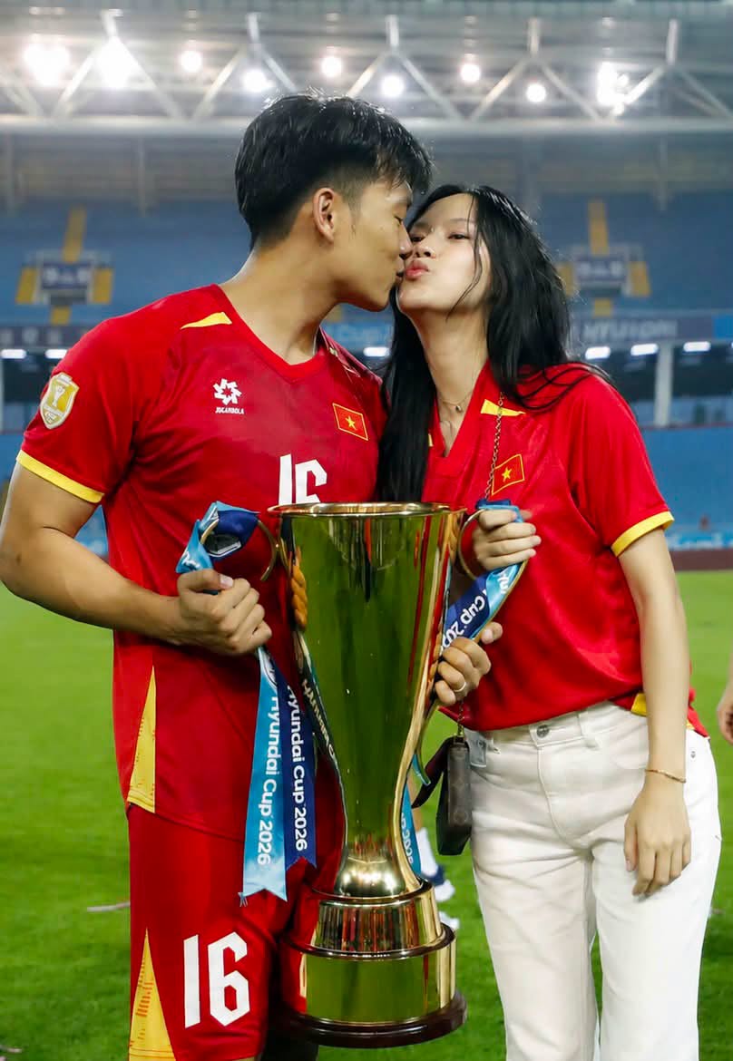 Thành Chung tuổi 30 có đủ nhà lầu, xe sang và tổ ấm hạnh phúc