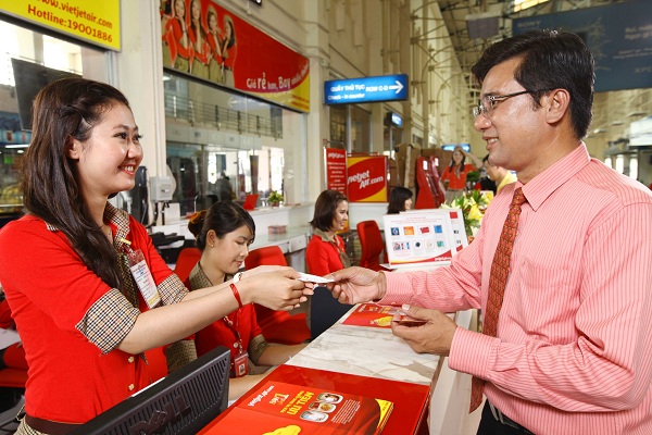 Câu hỏi Ai Là Triệu Phú khiến ai đi máy bay cũng giật mình: “Nước mắm hay dầu tràm mới là hàng hóa nguy hiểm?”