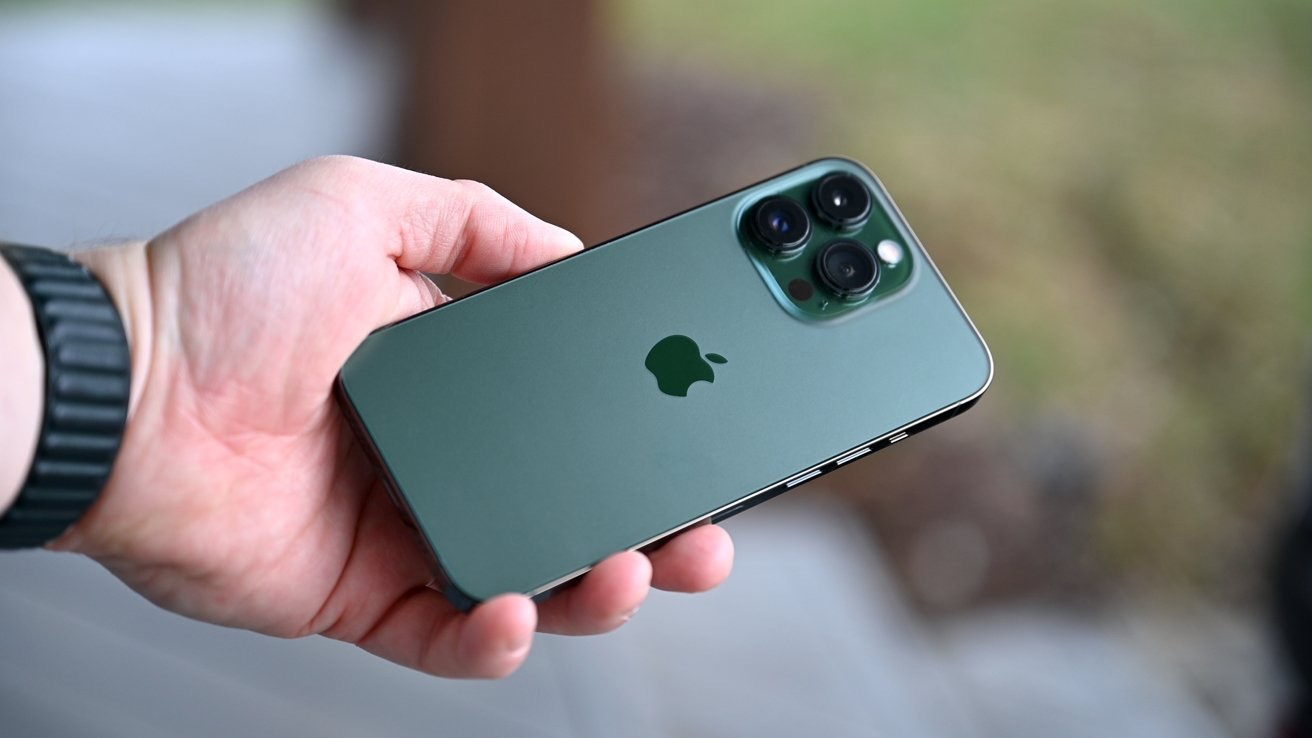 2 chiếc iPhone giảm hơn 20 triệu đồng kể từ khi ra mắt