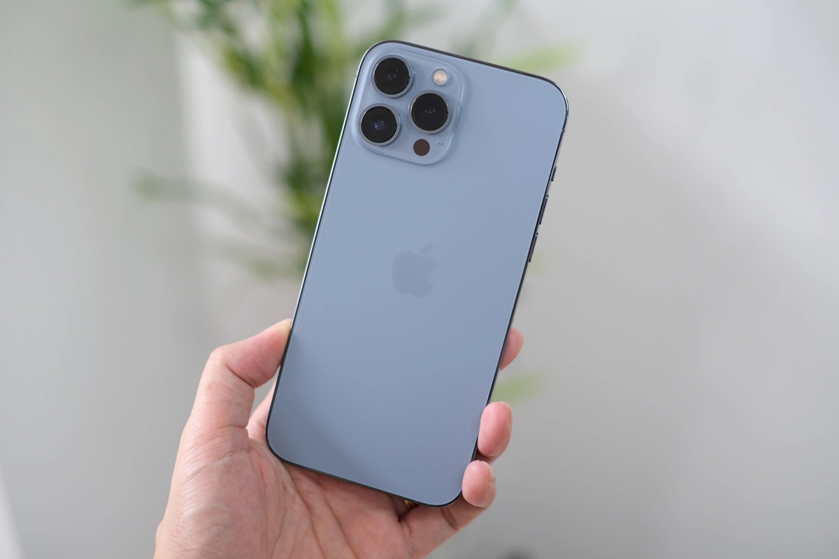2 chiếc iPhone giảm hơn 20 triệu đồng kể từ khi ra mắt
