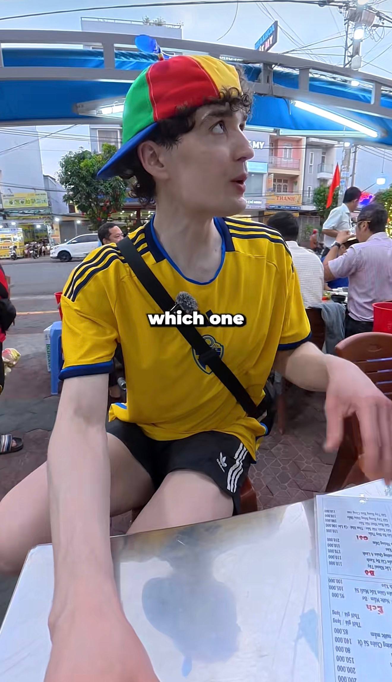 Mâm cơm “phó mặc” cho phục vụ chọn của khách Tây Thụy Điển: Không phở, không bánh mì, ăn xong khen hết lời